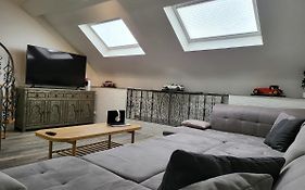 Duplex Elegant Situe A 1Min De La Gare Du Nord